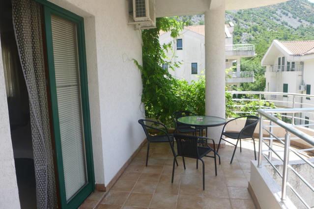 Roman Gardens Studio Apartment Risan Buitenkant foto